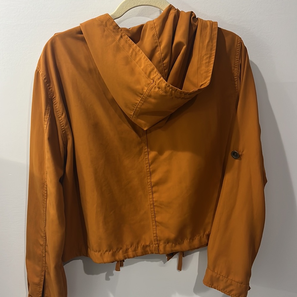 Lightweight jacket - Picture 2 of 4